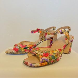 Vintage 60s floral vegan block heel sandals 8